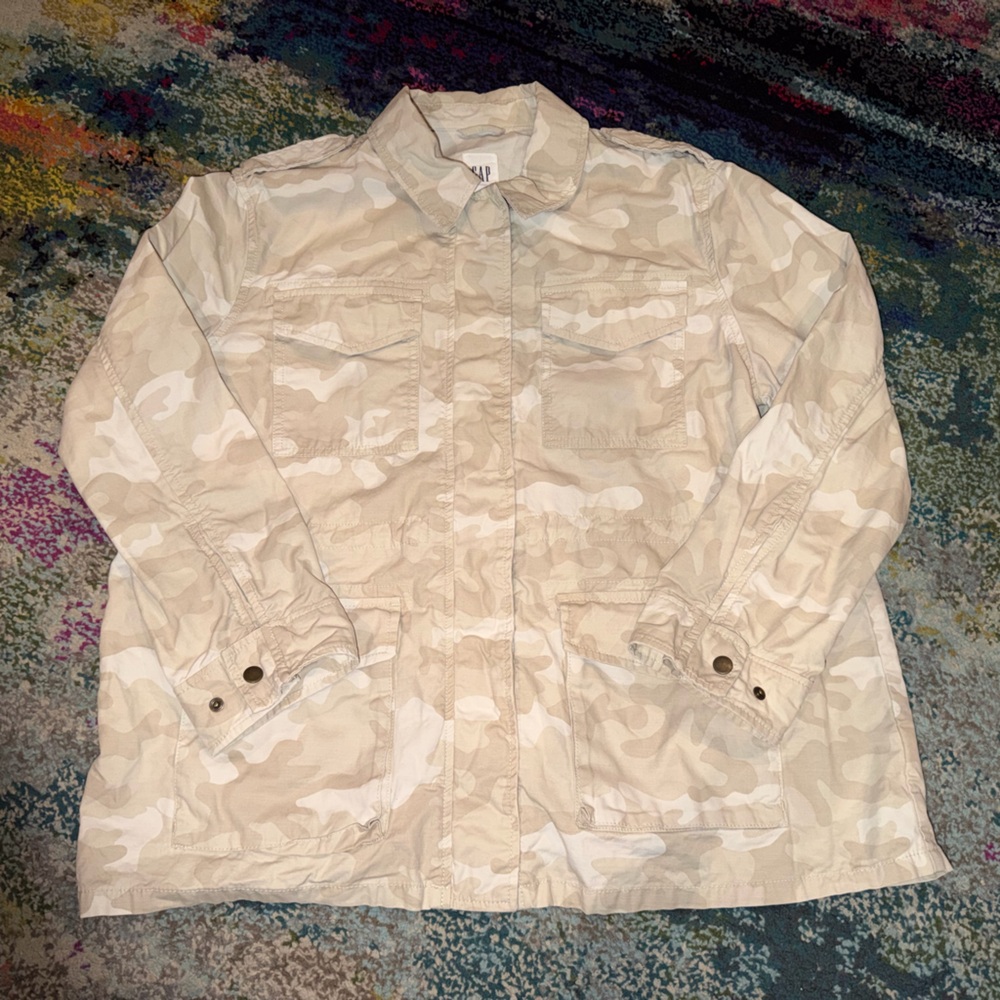 GAP Oversized Camo Sand Utility Jacket